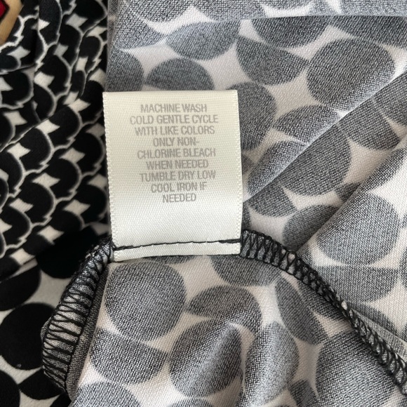 NWT Flowy Floral/Geometric Skirt - Picture 7 of 7